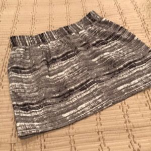 GAP skirt, elastic waist, gray/black stripes, S